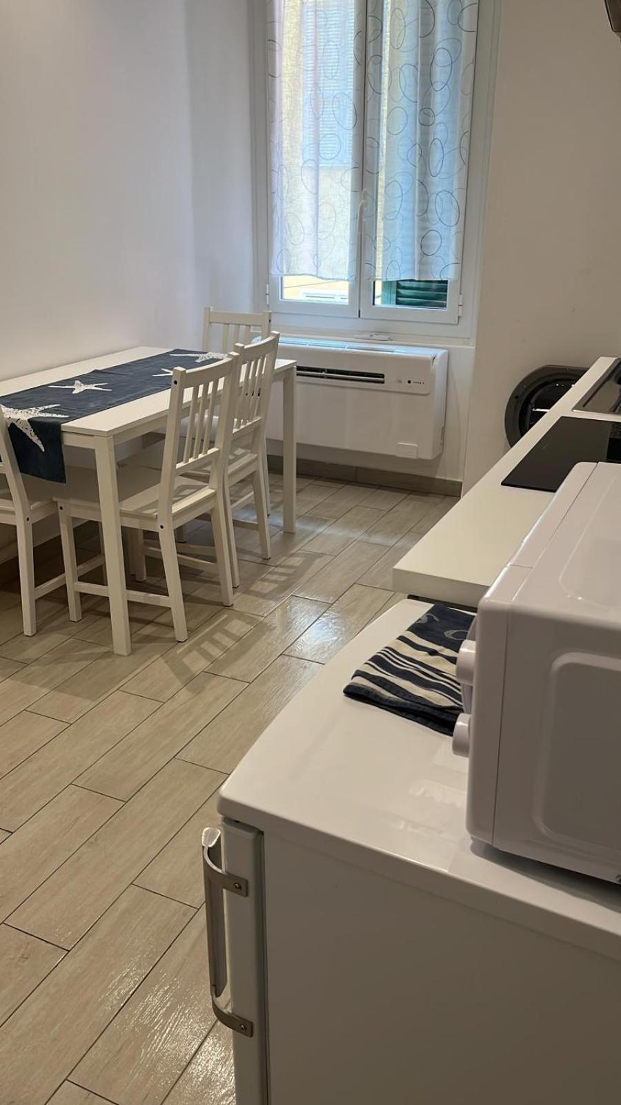 Lamberti Beach Apartment - 150 M From The Sea - Just Renewed - Wifi 萨沃纳 外观 照片